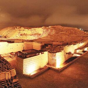 Tour Huaca Pucllana de Noche